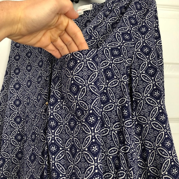 SOLD Anthropolgie (Love Tree Happens) Med Blouse - Picture 3 of 8